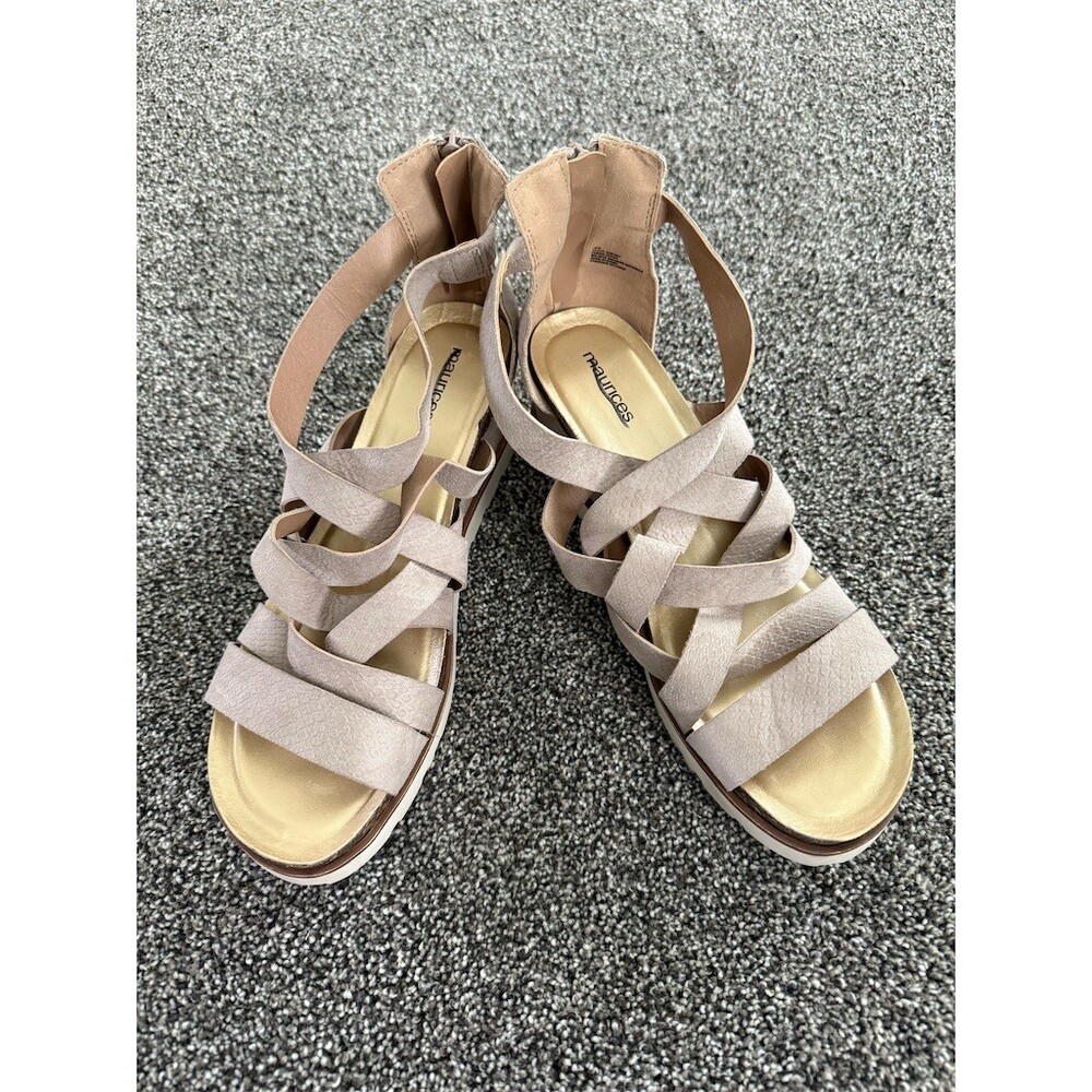 Maurices Womens Gladiator Sandals Beige Strappy Back Zip Comfort Wedge
